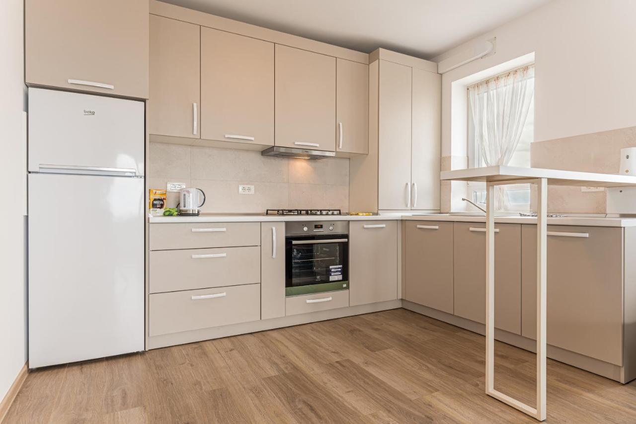 Coresi modern apartment Braşov Exterior foto